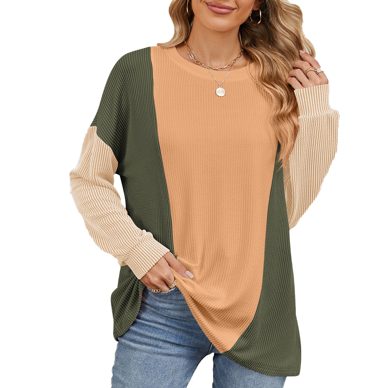 Pull oversized pour femmes avec design en rib côtelé texturé et accents modernes en coloris bloqués Chic und Stil