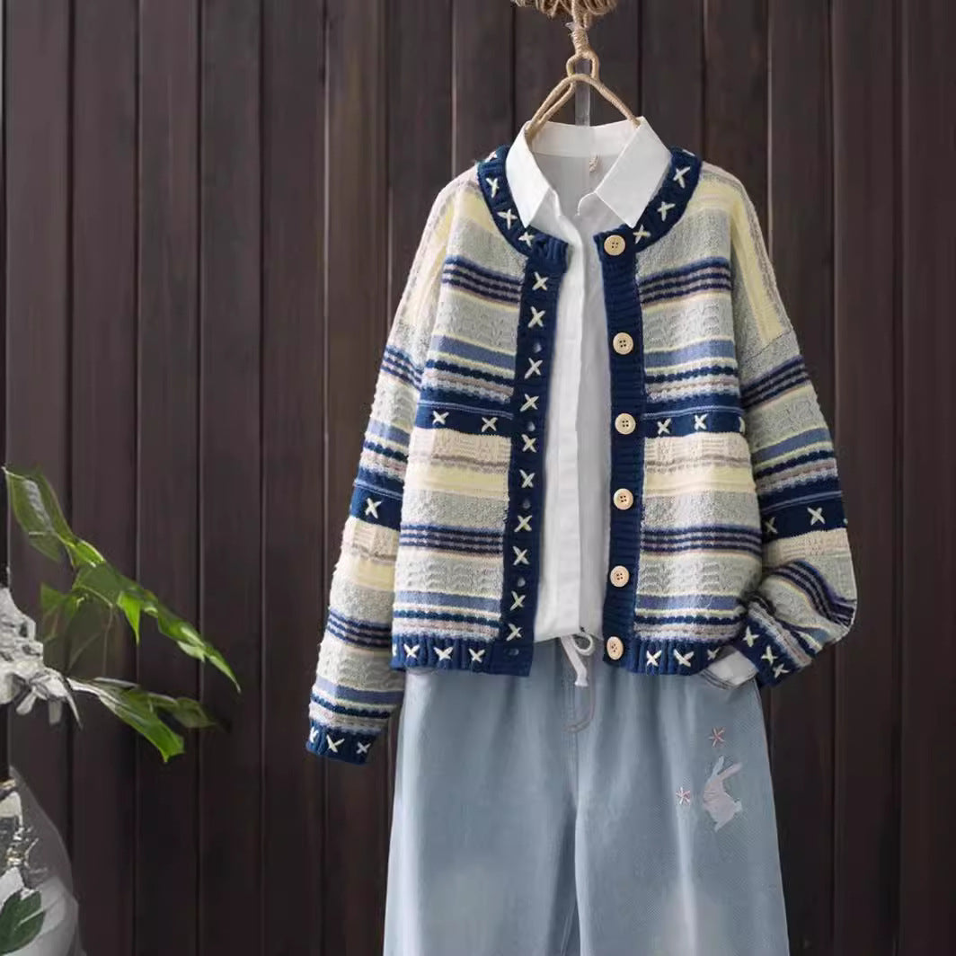 Dames Gilet en tricot à motifs avec boutons décoratifs et poches profondes Chic und Stil