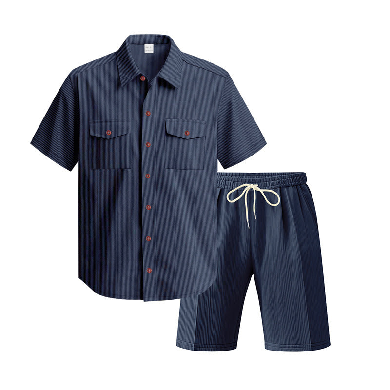 Ensemble décontracté pour hommes avec haut texturé et shorts Chic und Stil