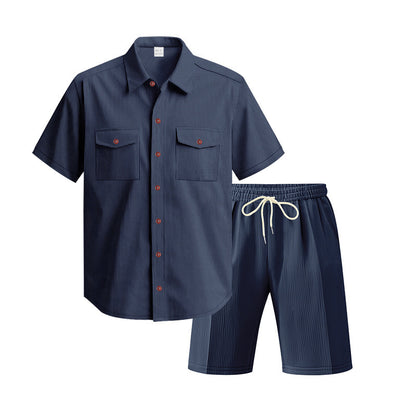 Ensemble décontracté pour hommes avec haut texturé et shorts Chic und Stil
