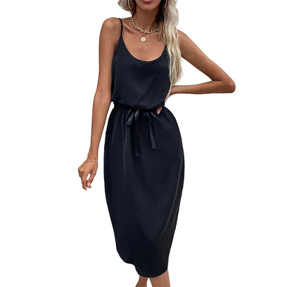 Robe mi-longue à bretelles spaghetti réglables pour femmes avec ceinture nouée Chic und Stil