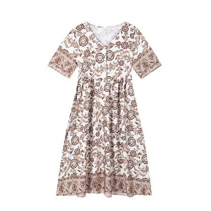 Robe évasée à motifs floraux pour femmes avec taille plissée Chic und Stil
