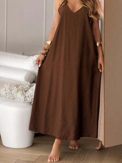 Robe maxi décontractée pour femmes avec décolleté en V profond et matériau doux Chic und Stil