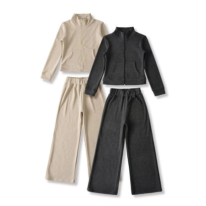 Leisure set for women with high collar and wide pants Chic and Style