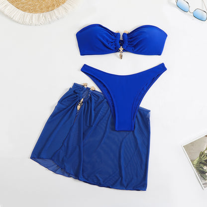 Maillot de bain bandeau pour femmes avec jupe enroulée raffinée et détails glamour Chic und Stil