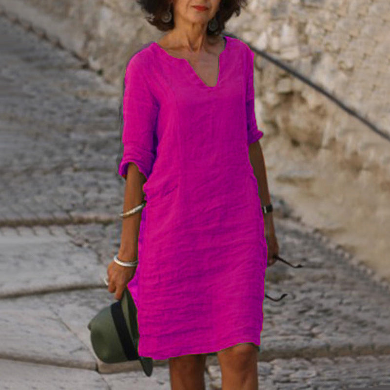 Robe en lin pour femmes avec coupe décontractée et élégant décolleté en V Chic und Stil