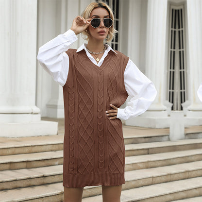 Robe en tricot pour femmes avec décolleté en V et motif en laine torsadée Chic und Stil
