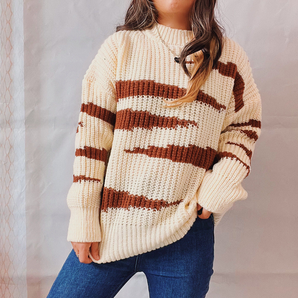 Pull en grosse maille pour femmes avec un motif luxueux et une coupe ajustée Chic und Stil