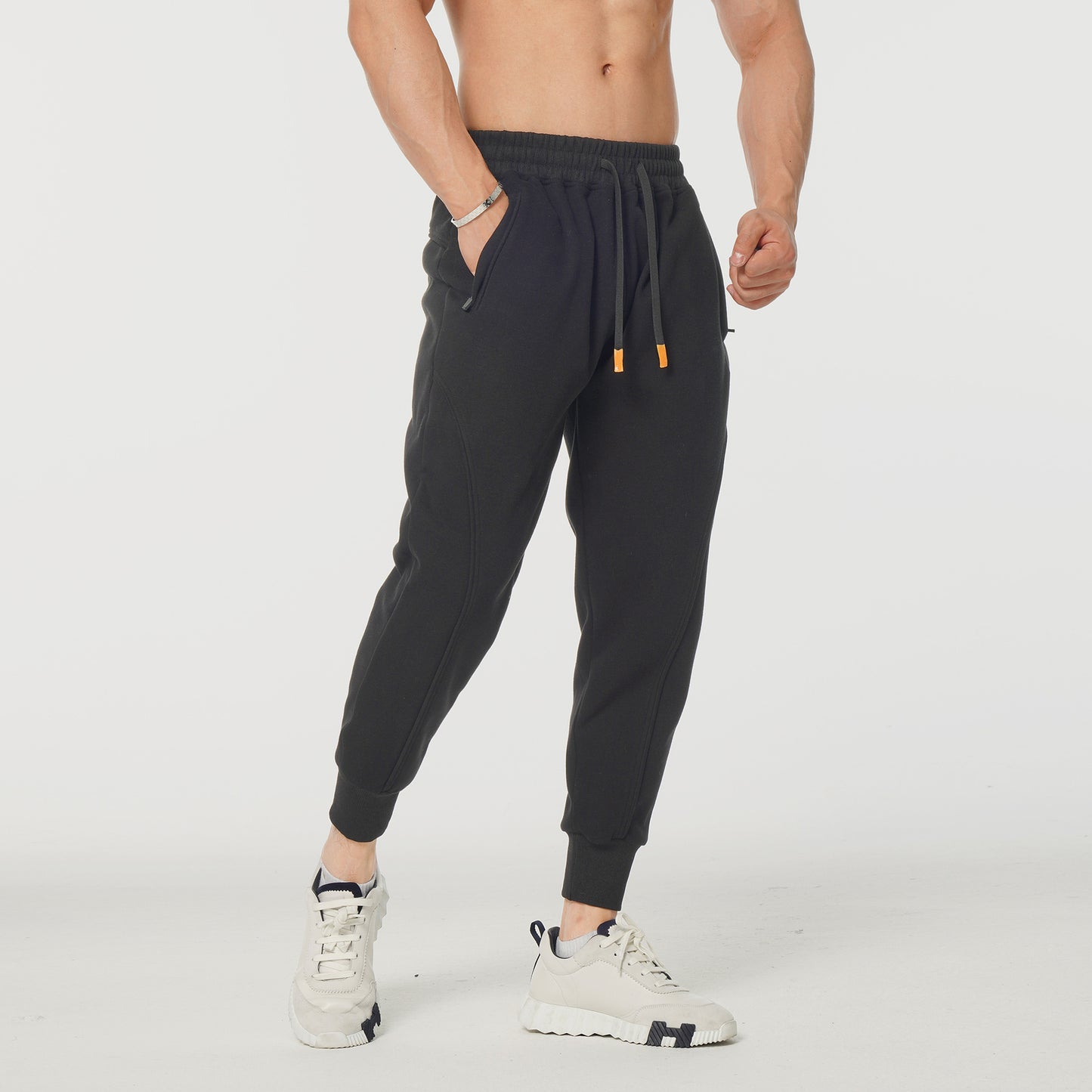 Men's sports pants with elastic waistband and side zip pockets Chic and Style