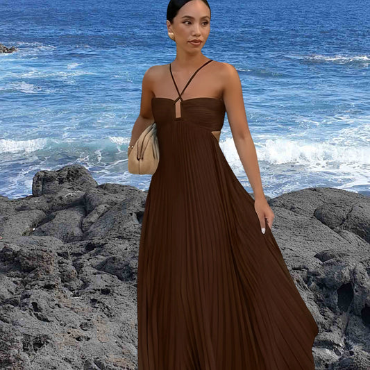 Femmes Robe maxi élégante avec des détails plissés et une découpe chic Chic und Stil