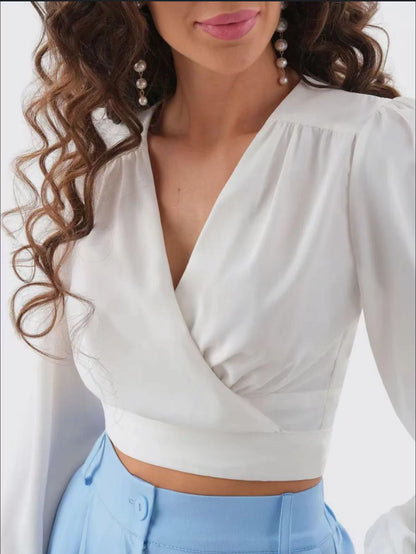 Blouse enveloppe en viscose pour femmes avec manches bouffantes et décolleté en V profond Chic und Stil
