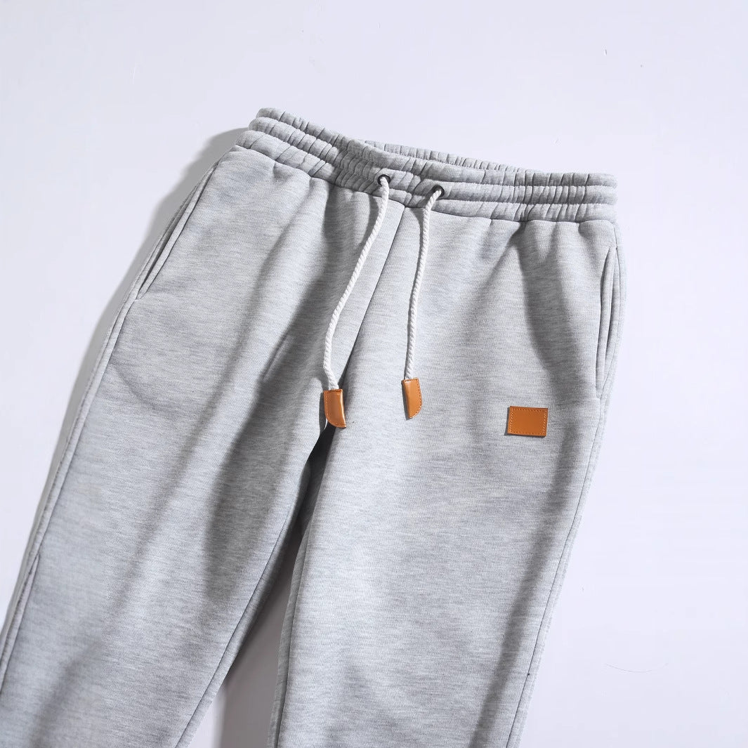 Comfortable sweatpants for men in high-quality cotton blend Chic and Style