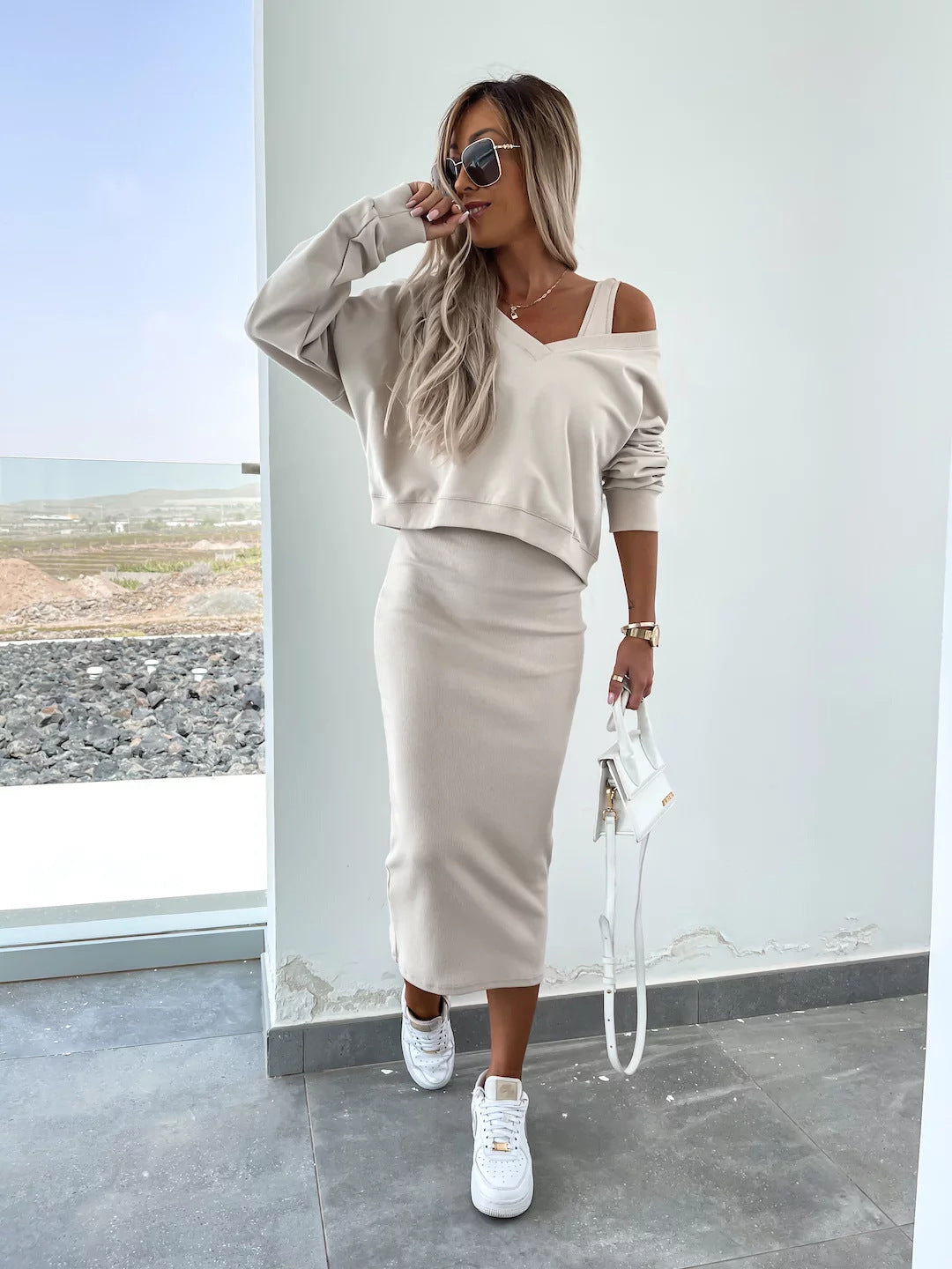 Robe en tricot tendance pour femmes avec un haut court décontracté et une silhouette cintrée Chic und Stil