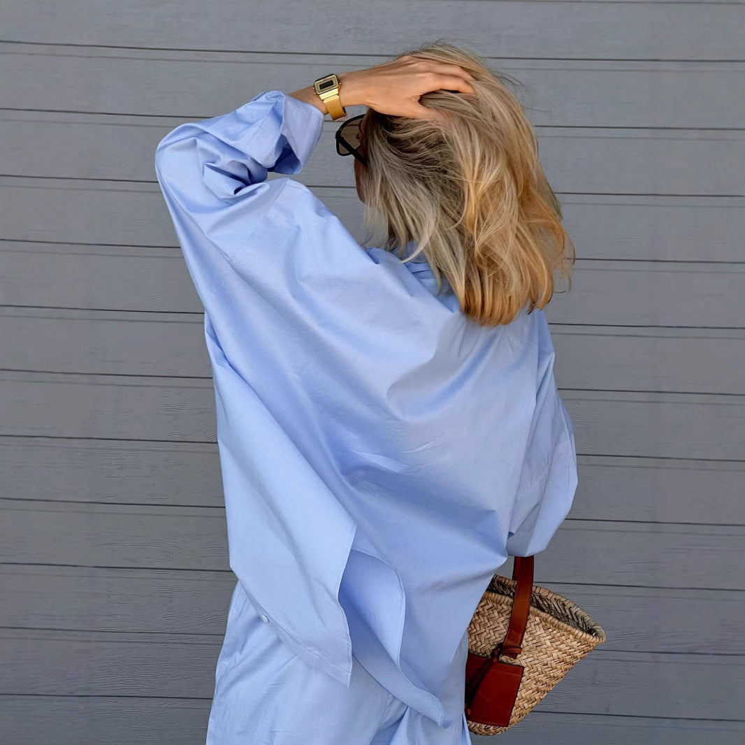 Comfortable women's set consisting of an oversized shirt and wide pants Chic und Stil