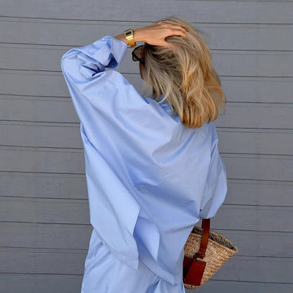 Comfortable women's set consisting of an oversized shirt and wide pants Chic und Stil