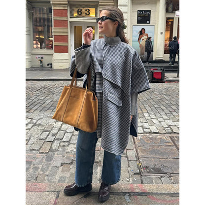 Chemise-giacket surdimensionnée pour femmes avec motif à carreaux et coupe décontractée Chic und Stil