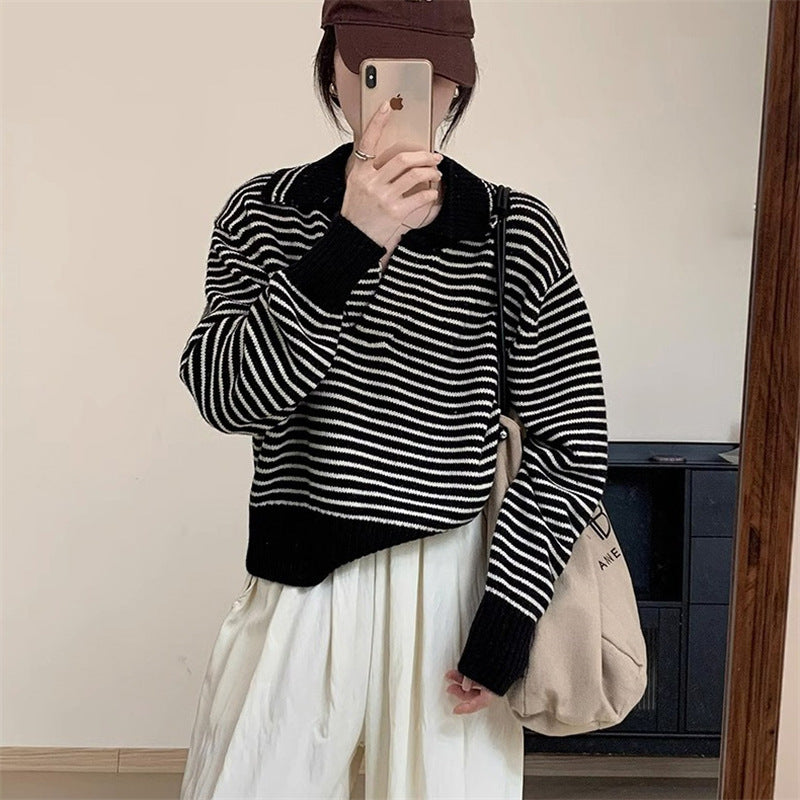 Dames pull en tricot douillet avec design rayé et col moderne Chic und Stil