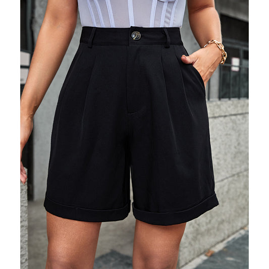 Shorts pour femmes taille haute avec des détails plissés Chic und Stil