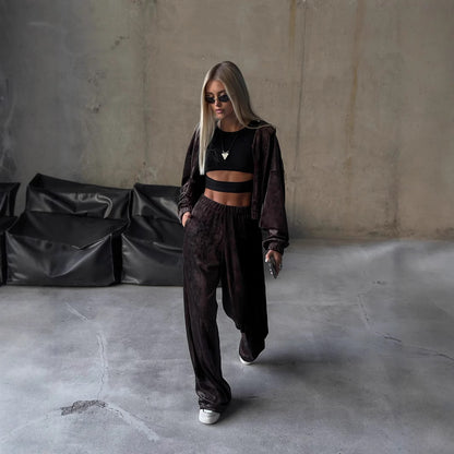 Ladies Sports Velvet Hoodie and Chic Jogging Pants