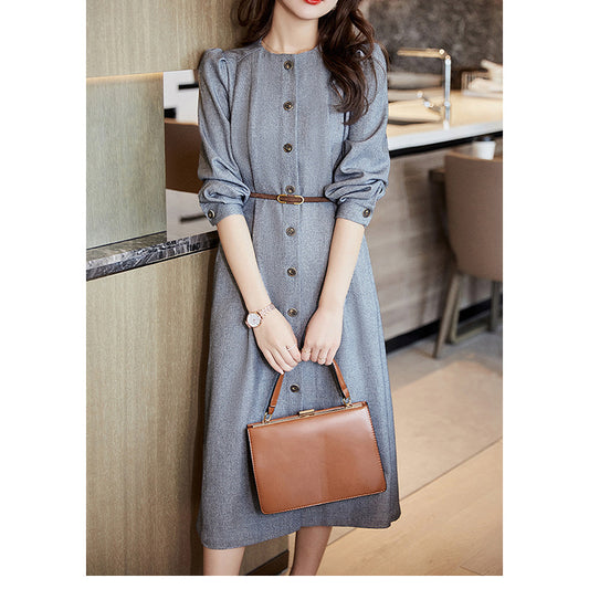 Robe midi à boutons avec manches bouffantes Chic und Stil