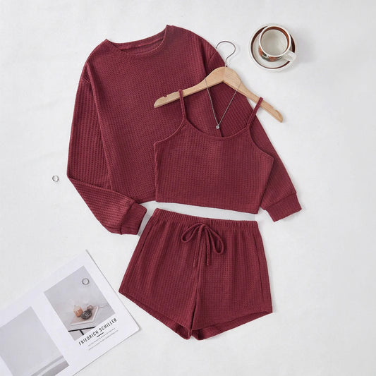Ensemble de pyjama décontracté pour femmes avec haut court et shorts Chic und Stil