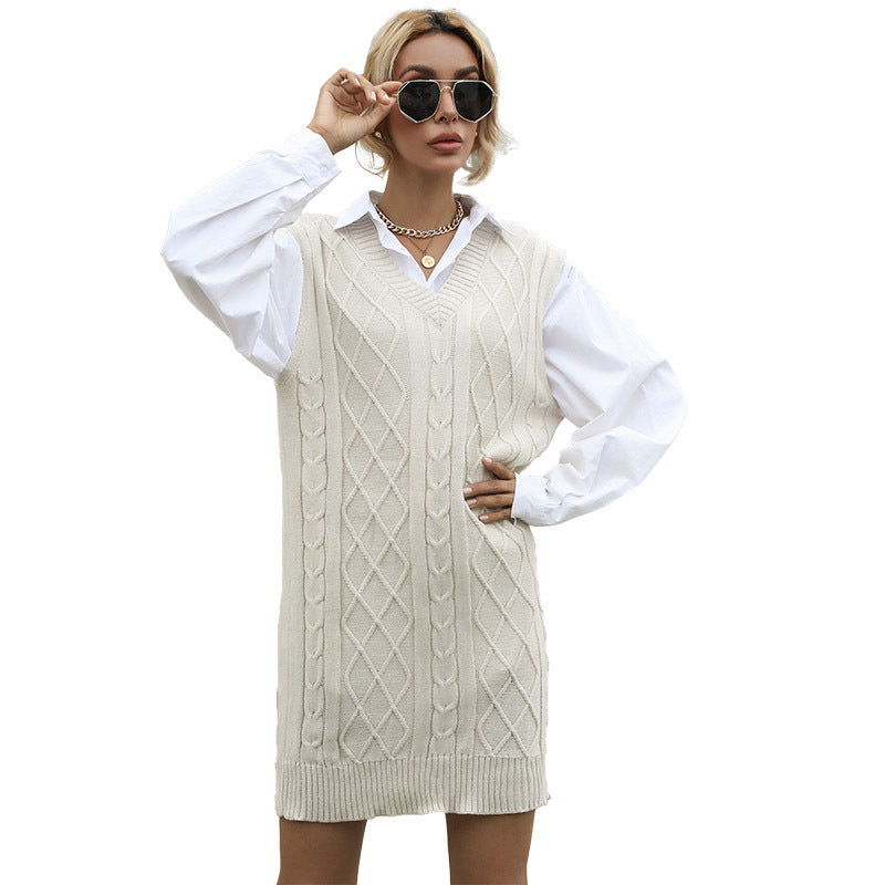 Robe en tricot pour femmes avec décolleté en V et motif en laine torsadée Chic und Stil