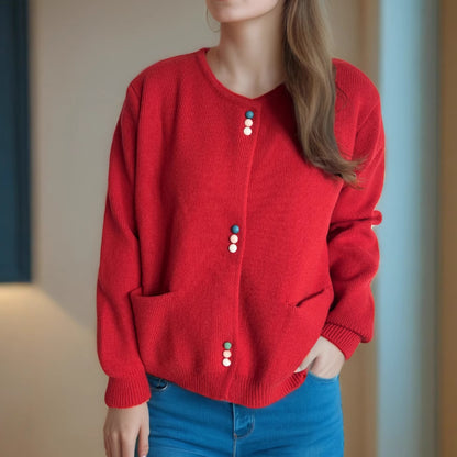 Cardigan pour femmes avec des boutons décoratifs et des poches pratiques Chic und Stil
