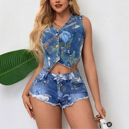 Ensemble de crop-top en denim et shorts pour femmes avec design floral Chic und Stil