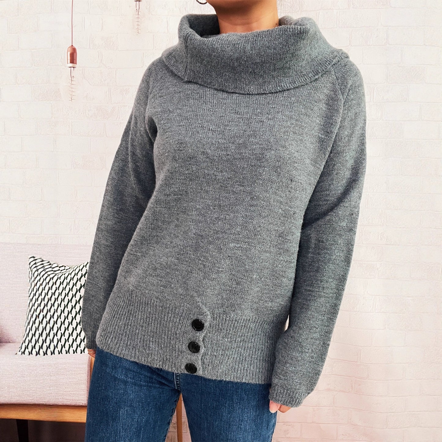Pull femme avec col doux et boutons décoratifs Chic und Stil