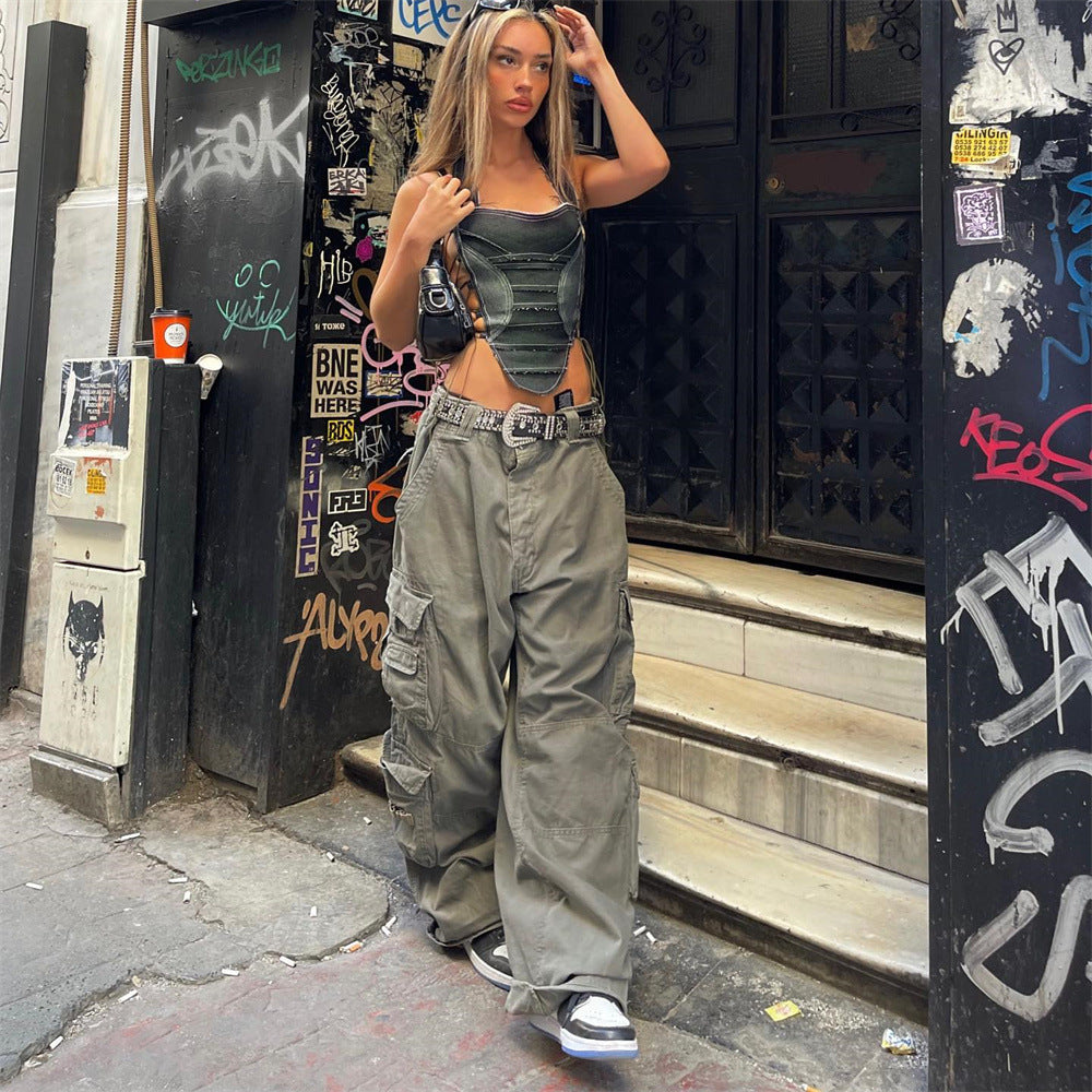 Cargo pants for women with versatile pockets and trendy fit Chic und Stil