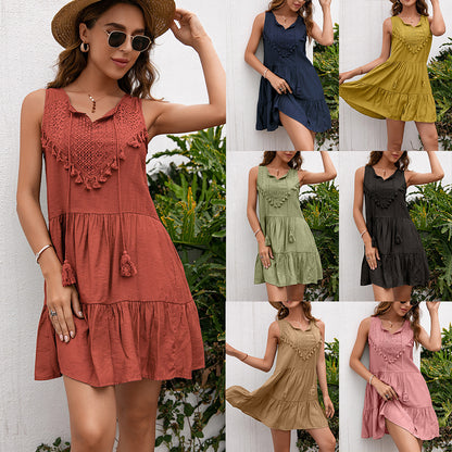 Robe sans manches pour femmes avec des accents en crochet et à pompons Chic und Stil