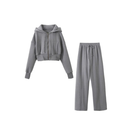 Chic and Style women's cropped hoodie set and jogger pants