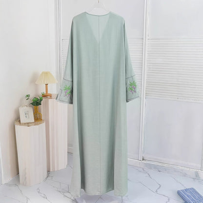 Dames élégante veste Kaftan avec des détails de broderie élaborés Chic und Stil