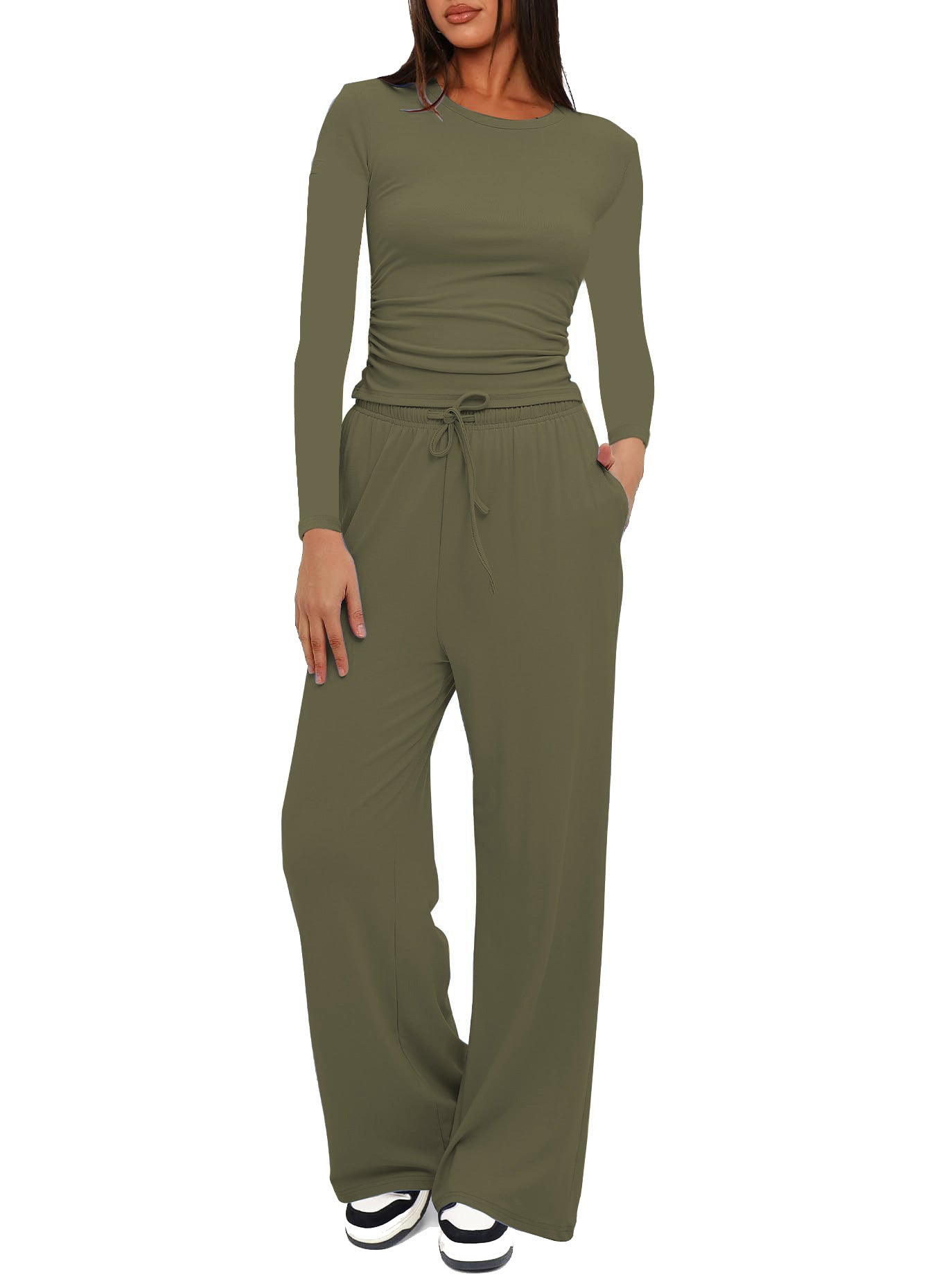 Costume de lounge confortable pour femmes avec un pantalon large Chic und Stil