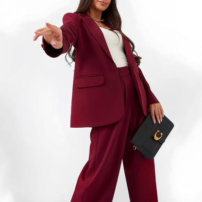 Dames Ensemble de tailleur élégant et cintré avec décolleté plongeant Chic und Stil