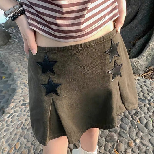 Jupe mini pour femmes avec des détails étoilés structurés et un matériau de haute qualité Chic und Stil