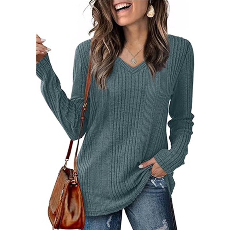Pull féminin à col en V à la mode avec structure en côtes Chic und Stil