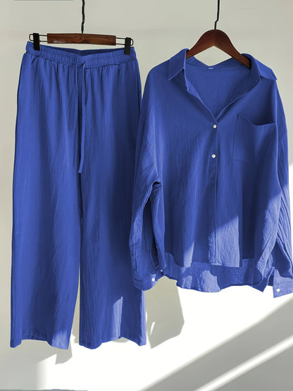 Two-piece casual set for women consisting of a loose top and comfortable pants Chic und Stil