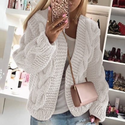 Dames cardigan avec un design de tresse frappant et une coupe oversized Chic und Stil