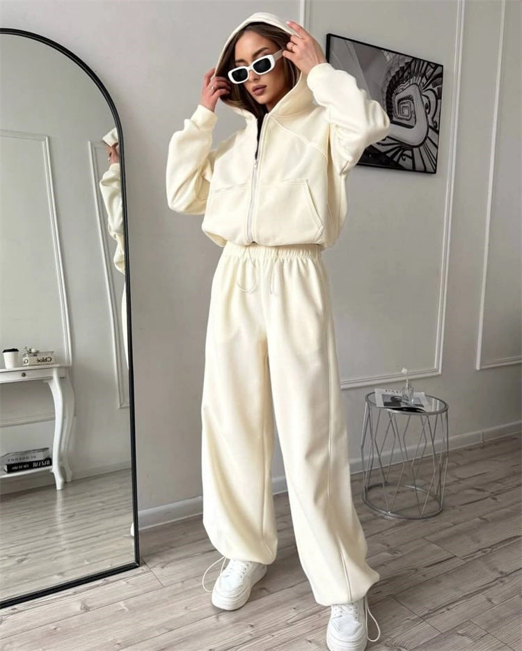 Chic and stylish women's hooded jacket and sweatpants set with side stripes