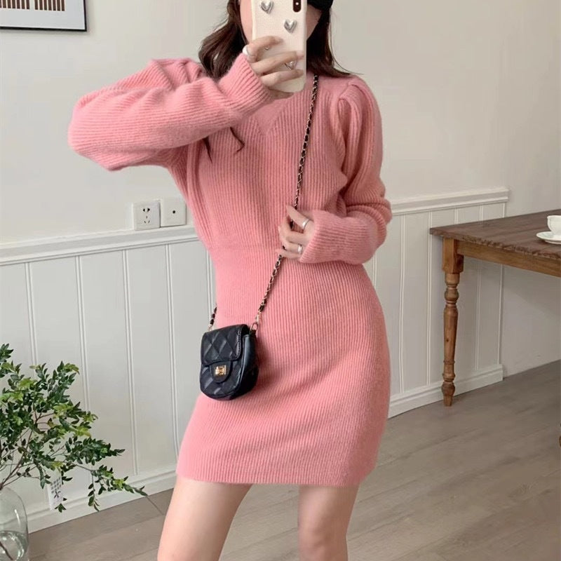 Robe en tricot élégante pour femmes avec silhouette ajustée et manches bouffantes Chic und Stil