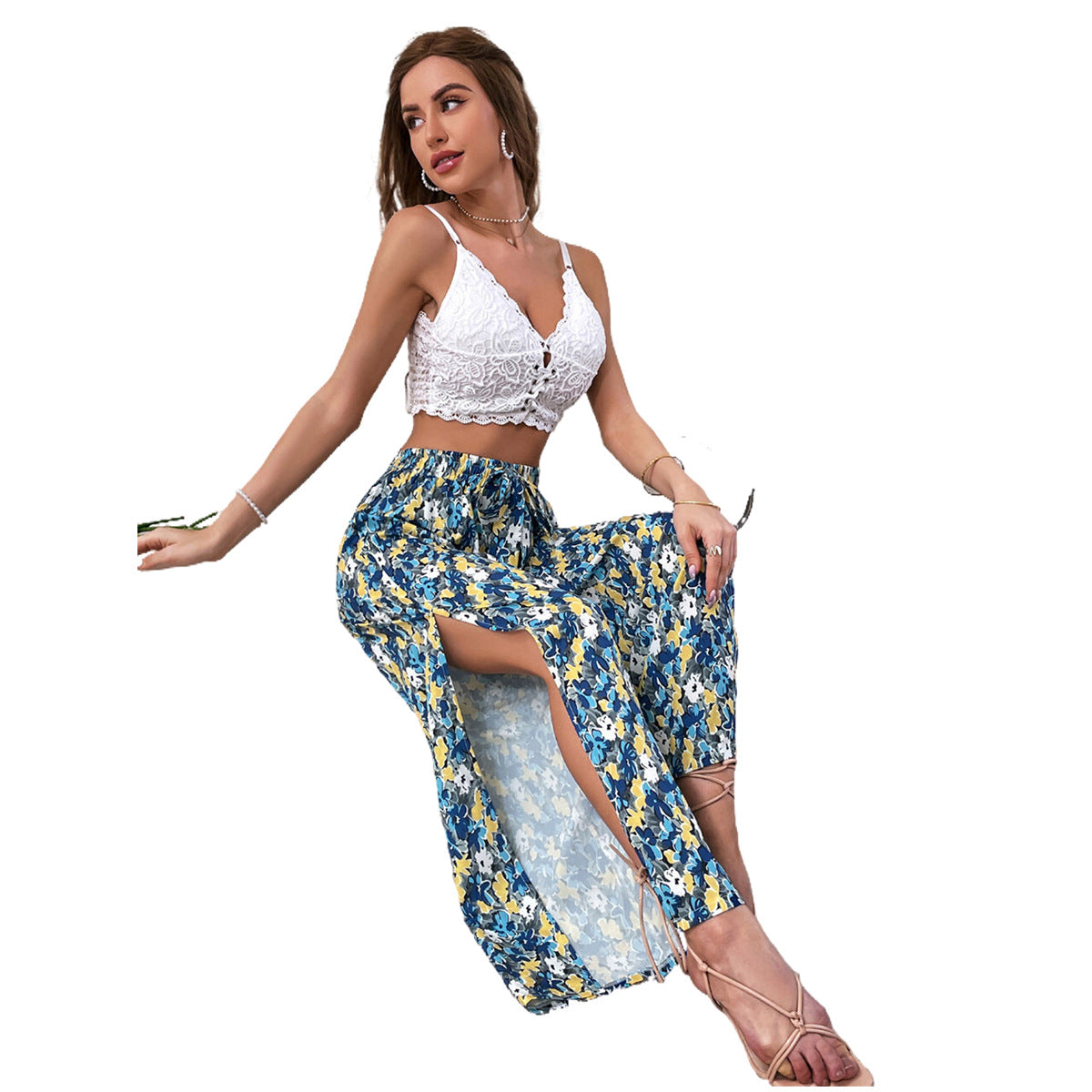 Maxi pants for women with floral design and side slit Chic and Style