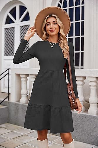 Robe maxi femme avec structure côtelée et jupe évasée Chic und Stil