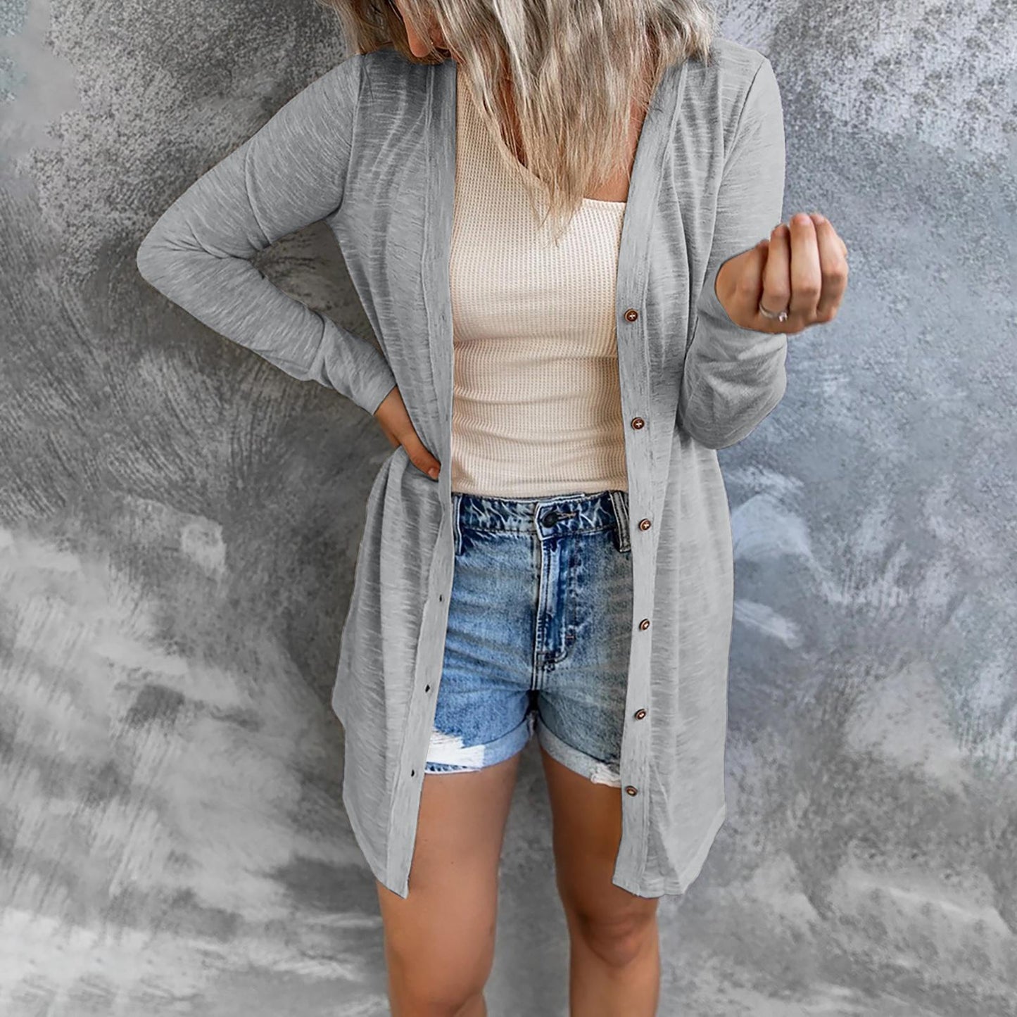 Cardigan long pour femmes avec des boutons pratiques et une coupe décontractée Chic und Stil