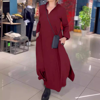Dame Élégante robe chemise longue avec poches latérales pratiques et col Chic und Stil