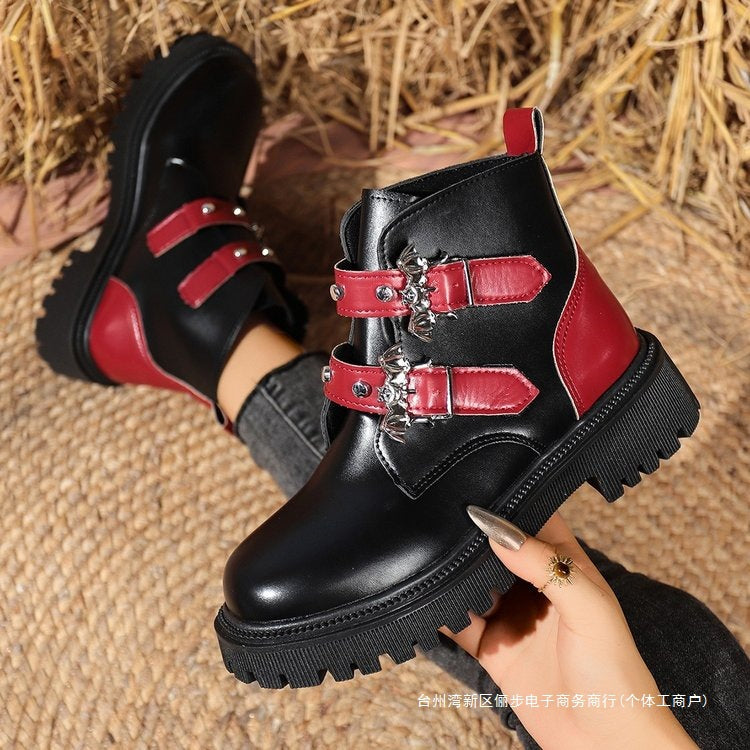 Bottes pour dames avec boucles à la mode et profil robuste Chic und Stil