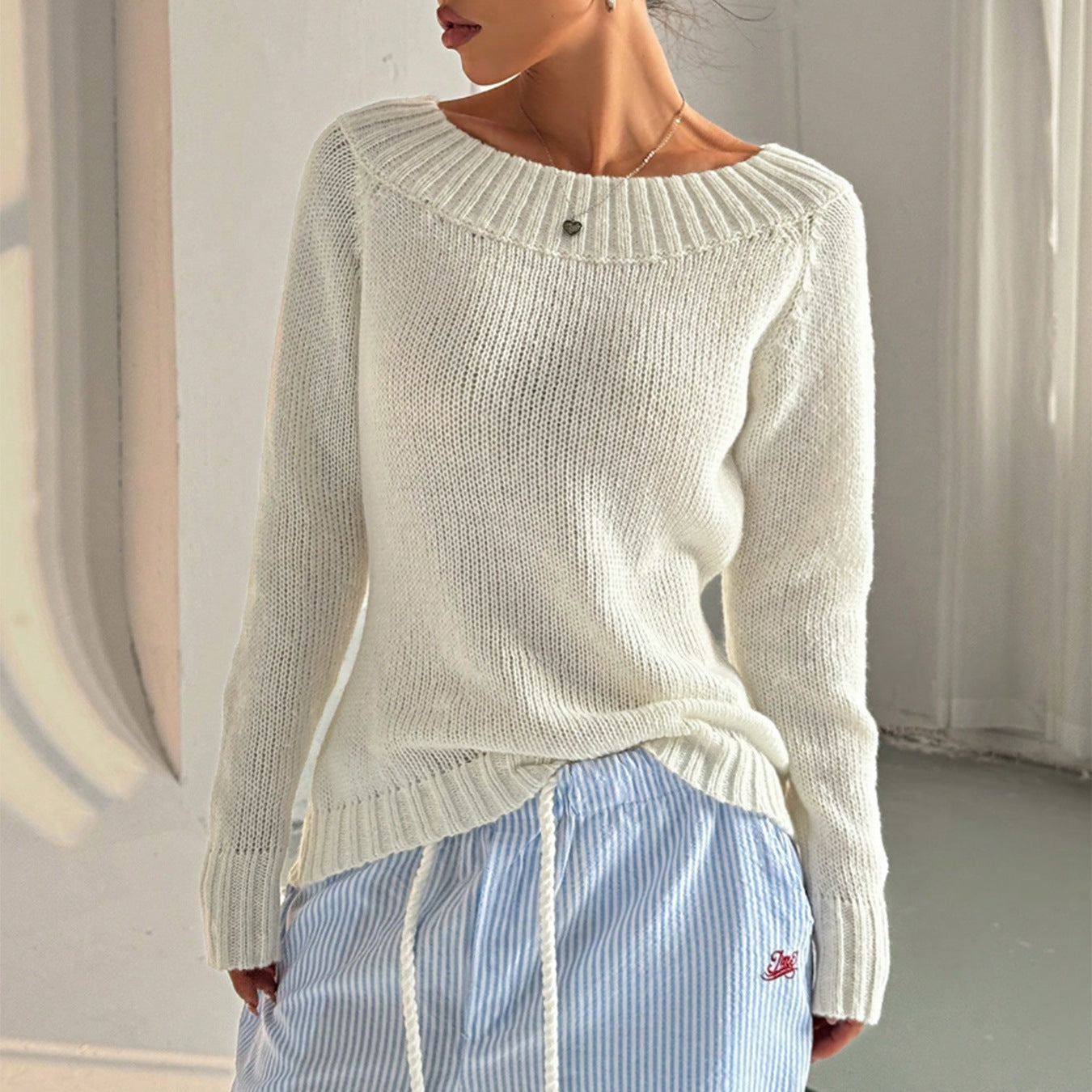 Pull épaule dénudée pour femmes avec motif tricoté texturé Chic und Stil