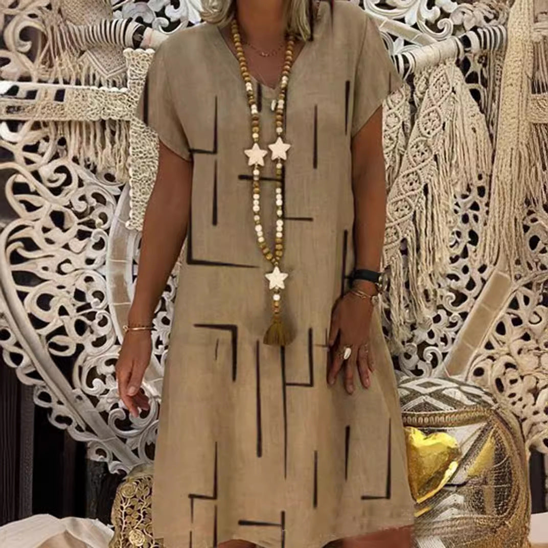 Robe tunique confortable pour femmes avec des motifs graphiques modernes Chic und Stil