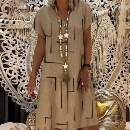 Robe tunique confortable pour femmes avec des motifs graphiques modernes Chic und Stil