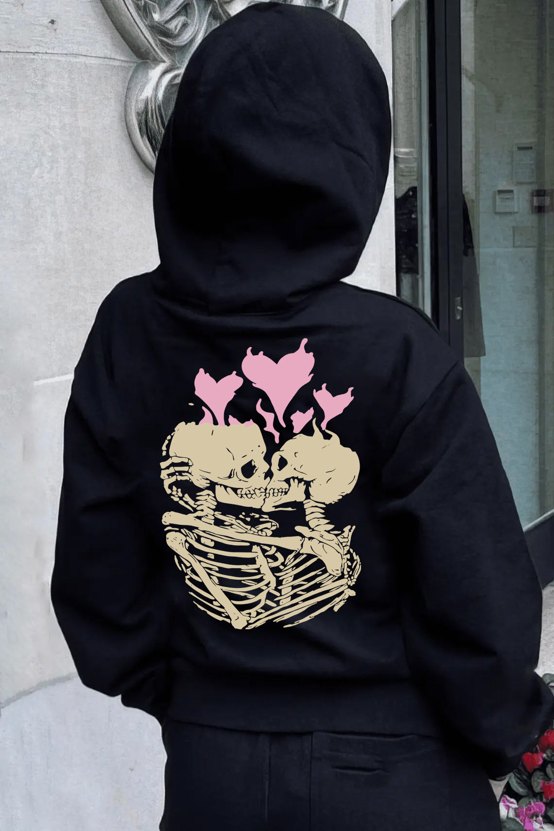 Dame Hoodie avec motif de squelette unique et graphique de cœur Chic und Stil